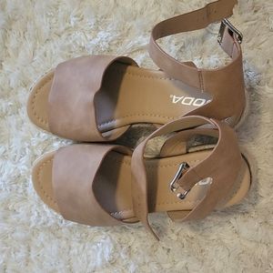 Women's sandals
